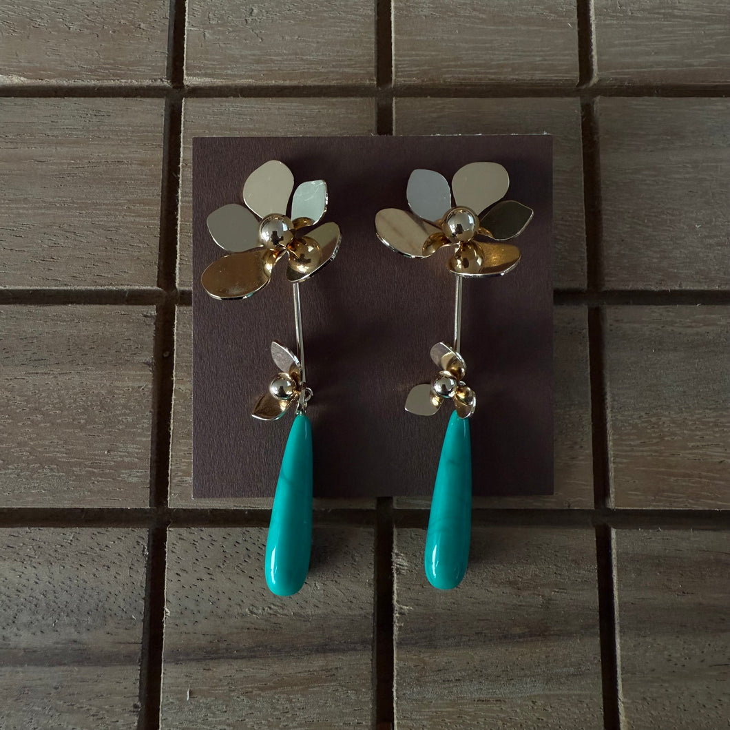 Aretes flor dorada + verde
