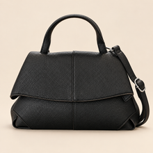 Load image into Gallery viewer, Bolsa crossbody flap negro
