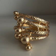 Load image into Gallery viewer, Pulsera dorada bolas
