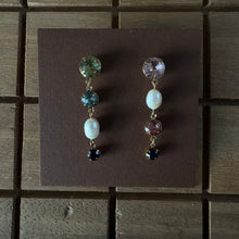 Load image into Gallery viewer, Aretes colores + perla
