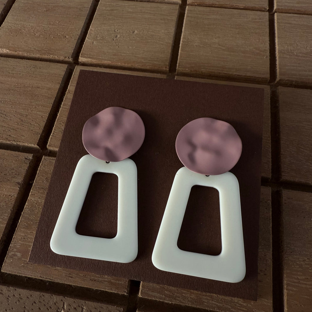 Aretes acrílico rosa + blanco